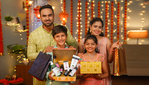 Buy Premium Herbal and Organic Diwali Gift Hampers Online in 2024.